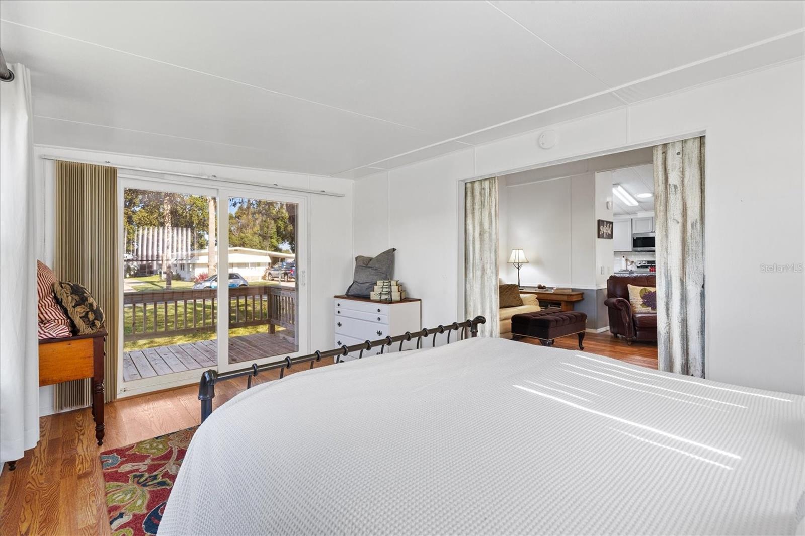 732 ROYAL PALM AVE, LADY LAKE, FL, 32159