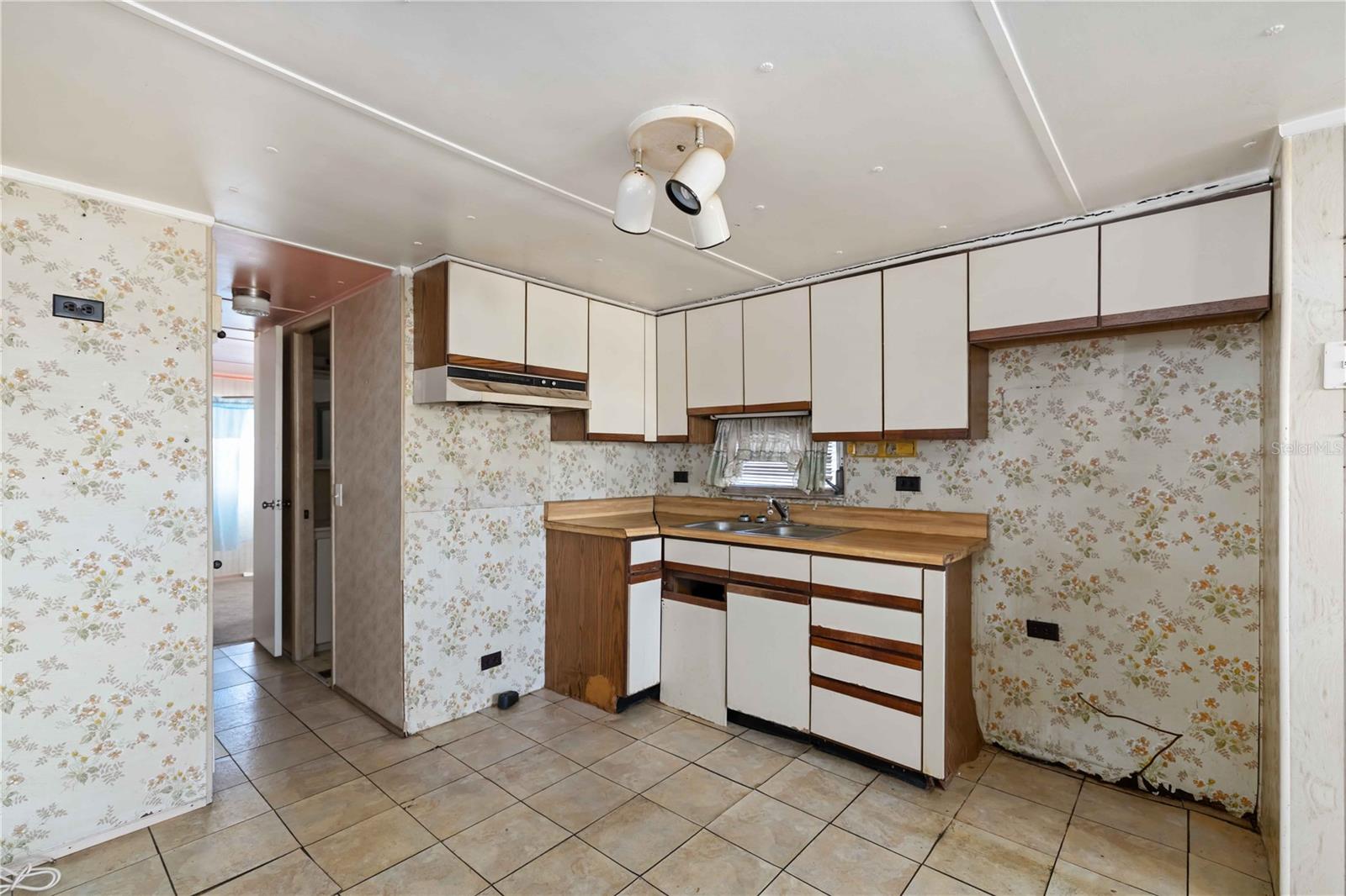 A4669454 Property Photo