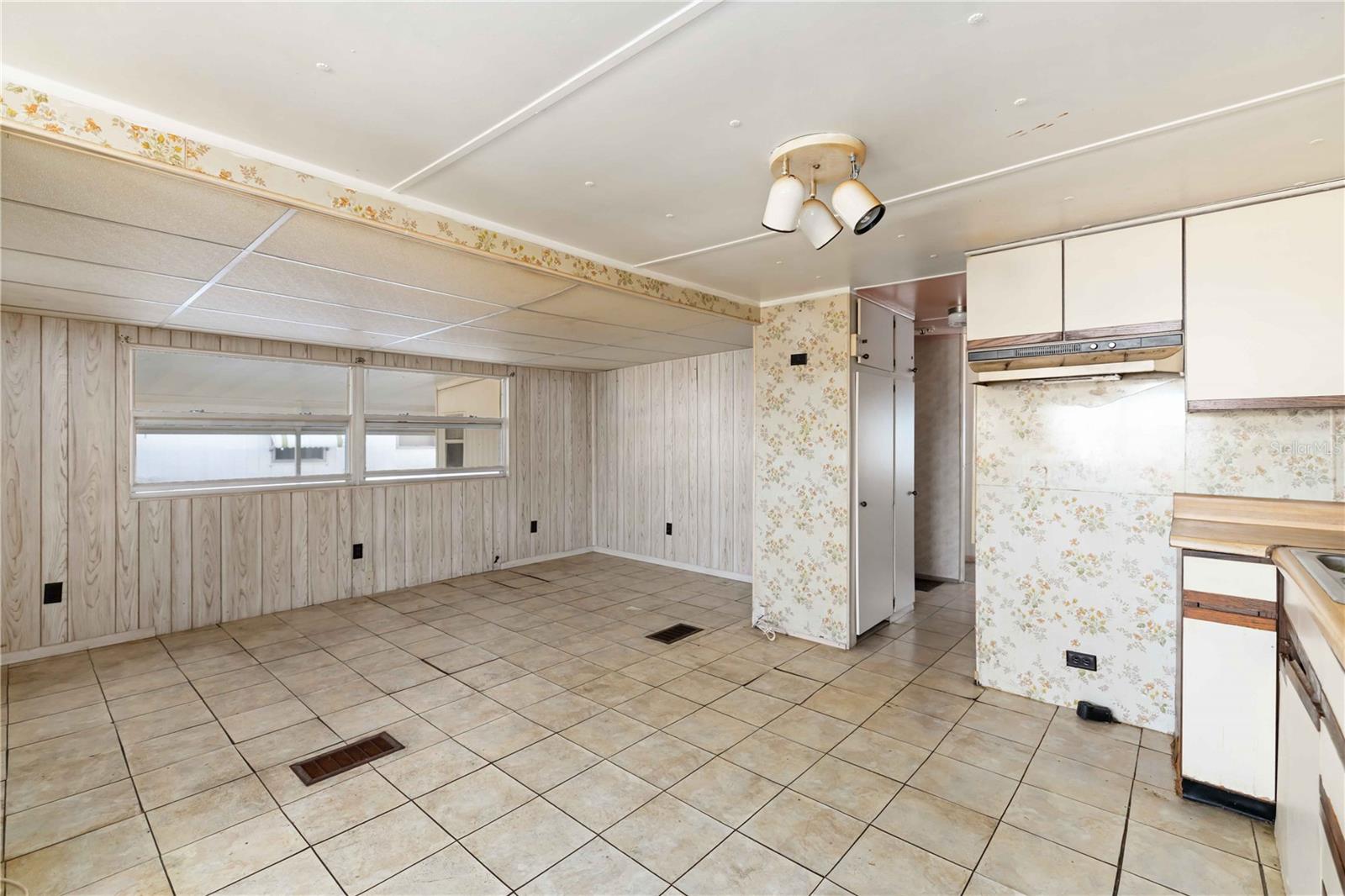 A4669454 Property Photo