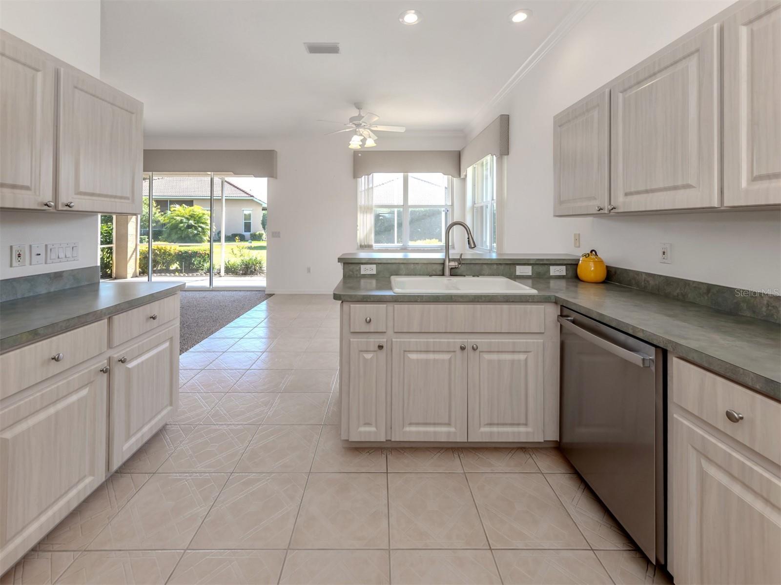 656 SILK OAK DR, VENICE, FL, 34293