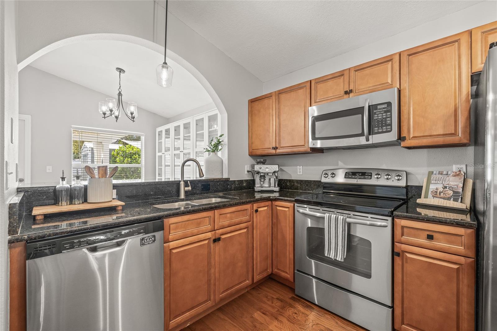 346 46TH AVE N, ST PETERSBURG, FL, 33703