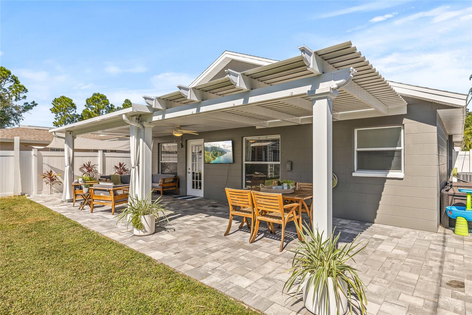 346 46TH AVE N, ST PETERSBURG, FL, 33703