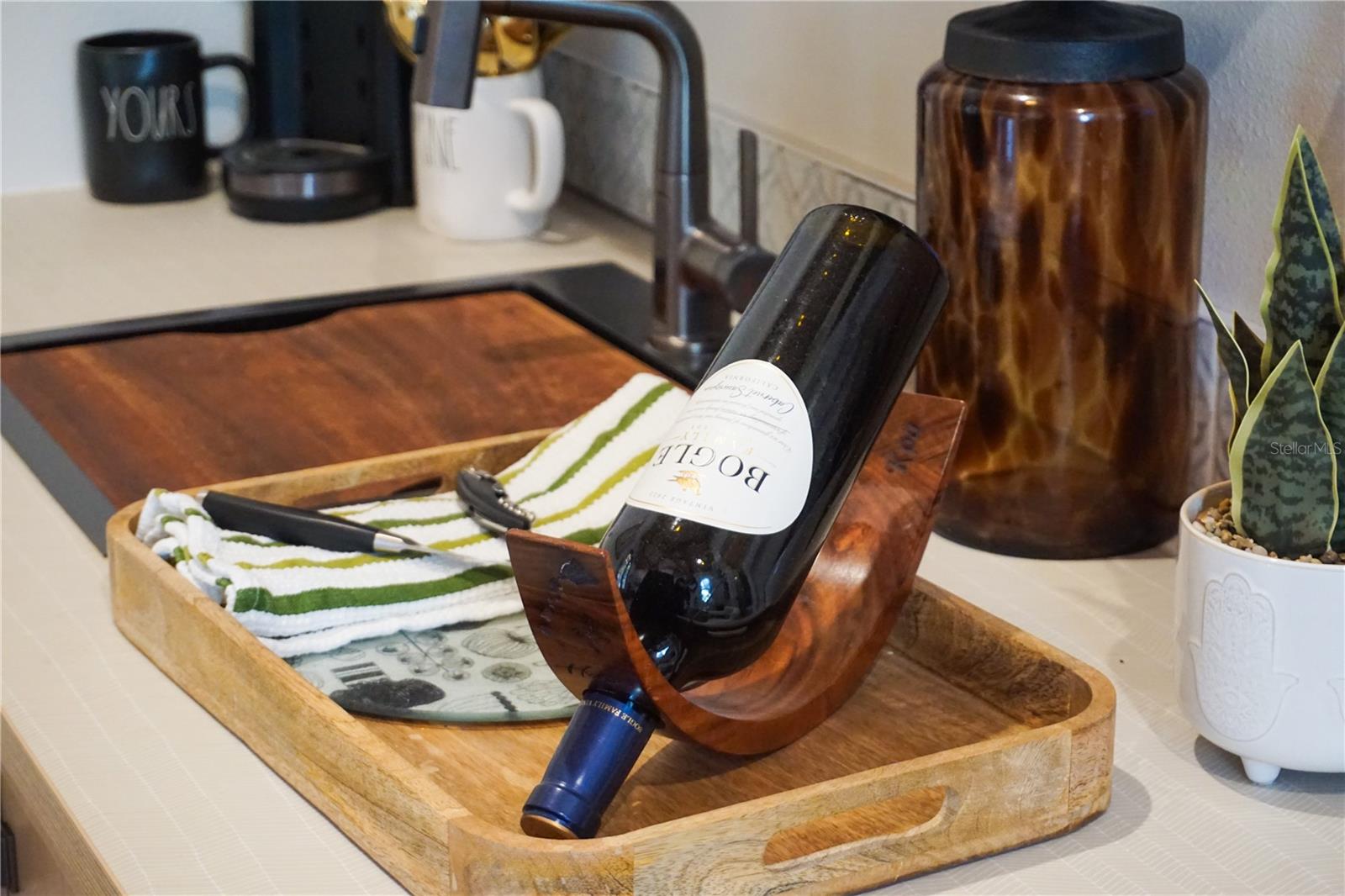 229 E 6TH AVE, MOUNT DORA, FL, 32757