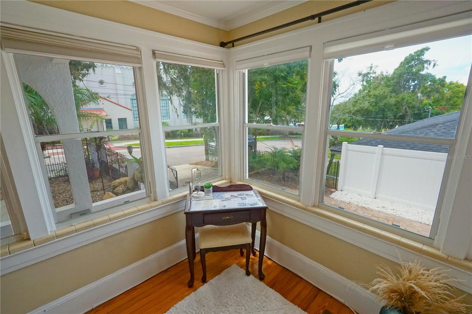 229 E 6TH AVE, MOUNT DORA, FL, 32757