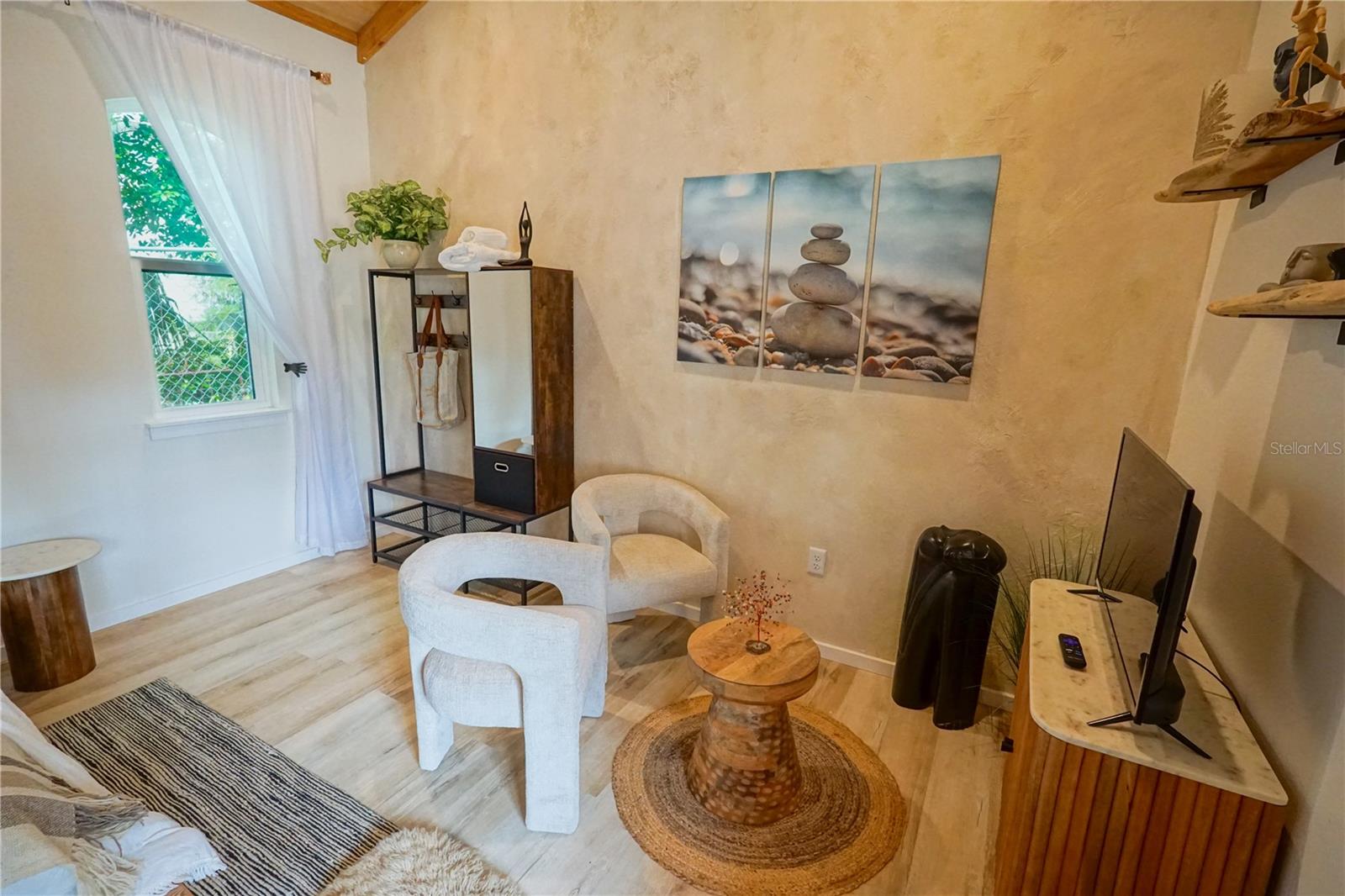 229 E 6TH AVE, MOUNT DORA, FL, 32757