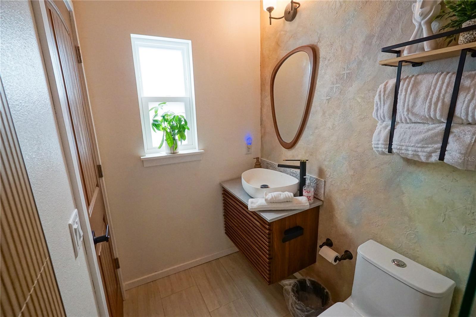 229 E 6TH AVE, MOUNT DORA, FL, 32757