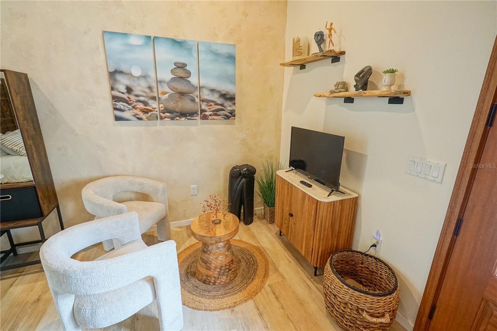 229 E 6TH AVE, MOUNT DORA, FL, 32757