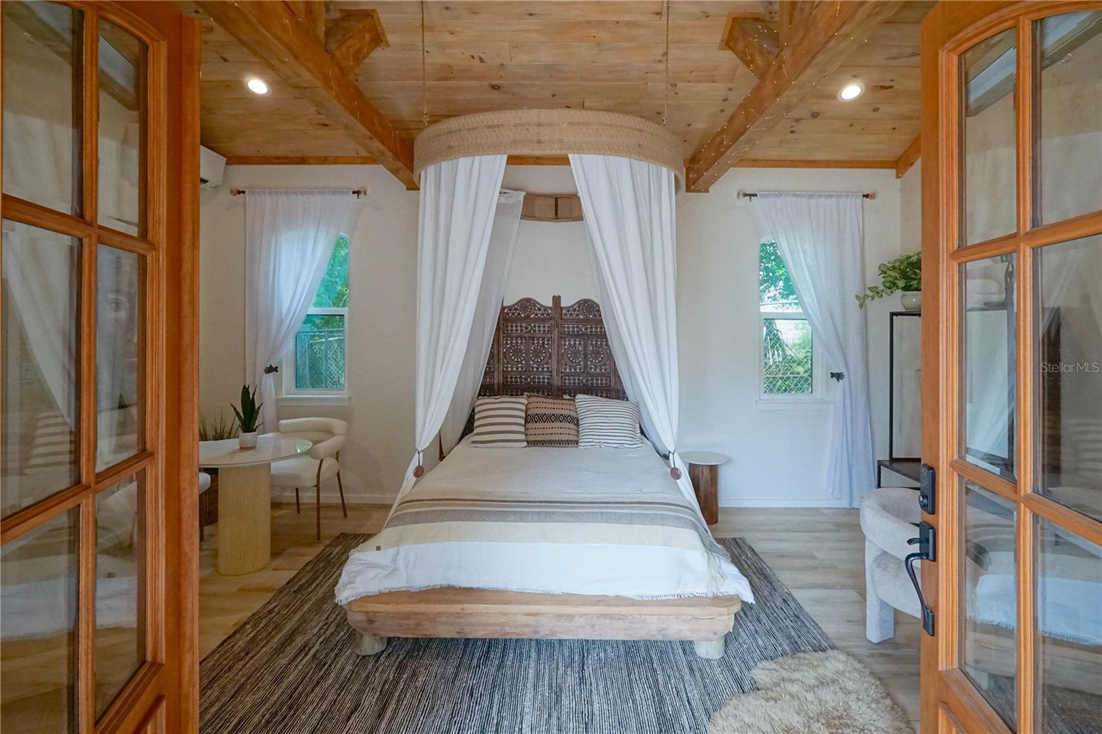 229 E 6TH AVE, MOUNT DORA, FL, 32757