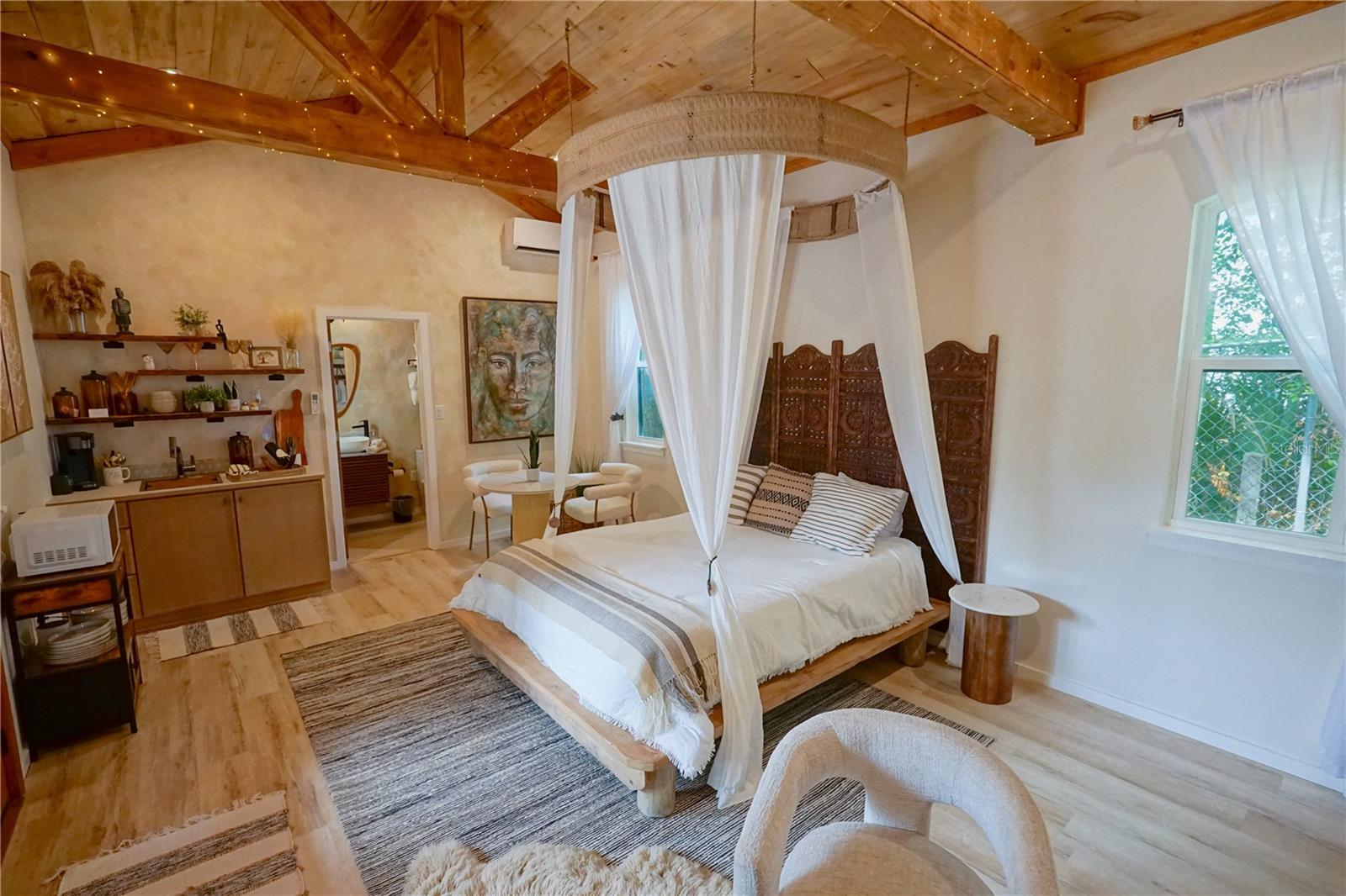 229 E 6TH AVE, MOUNT DORA, FL, 32757