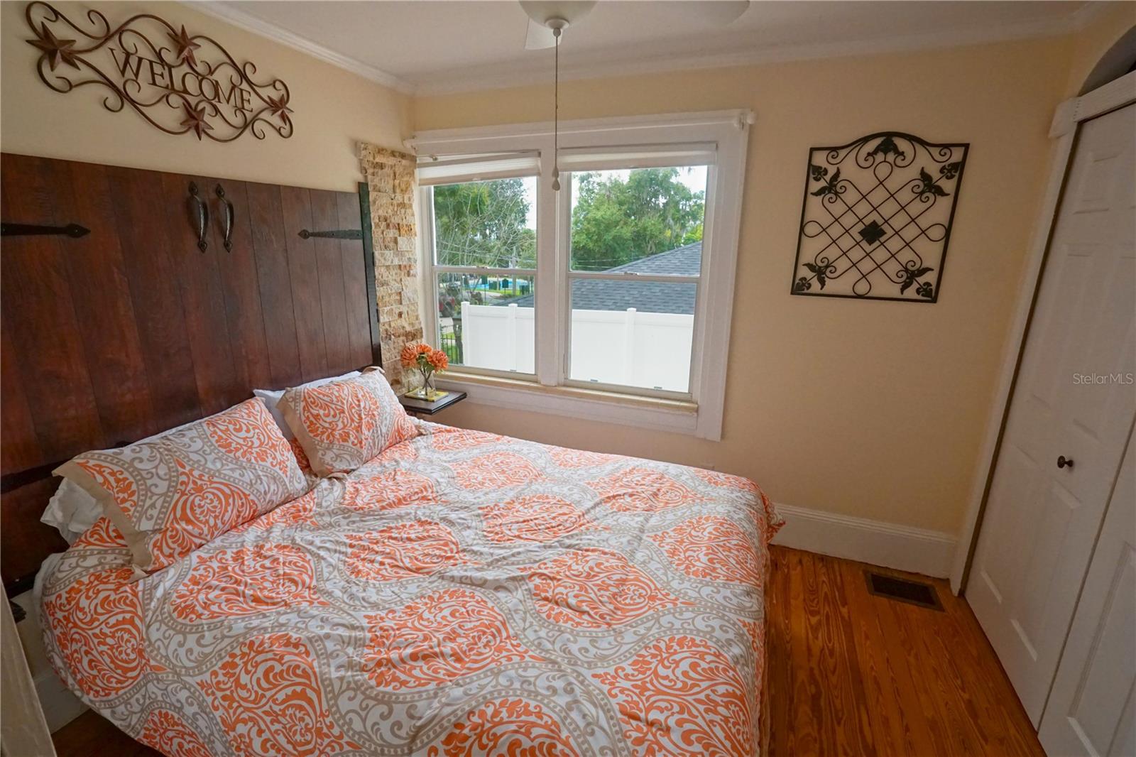 229 E 6TH AVE, MOUNT DORA, FL, 32757