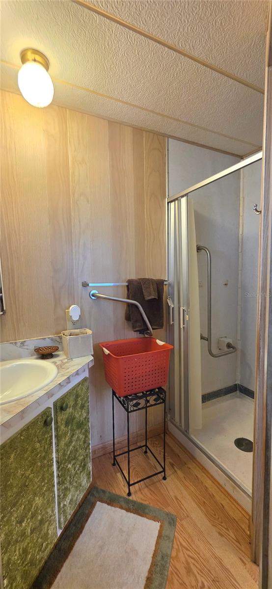 TB8440874 Property Photo