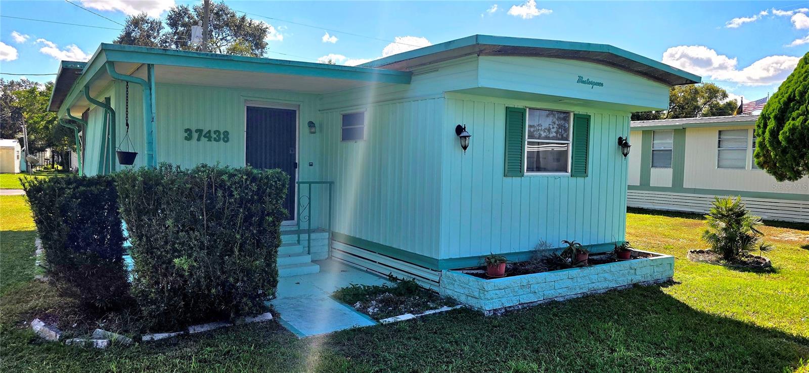 TB8440874 Property Photo