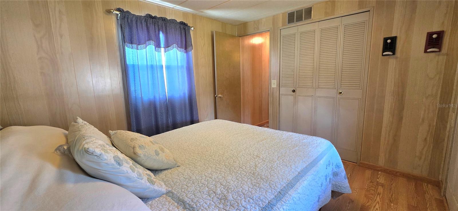 TB8440874 Property Photo