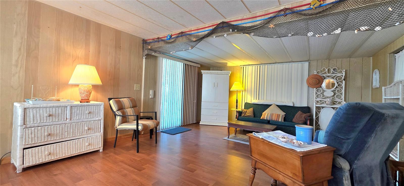 TB8440874 Property Photo