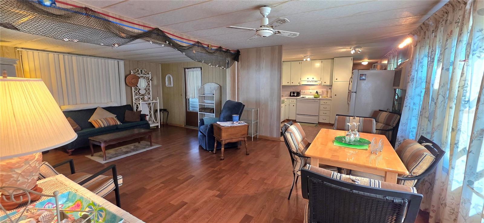 TB8440874 Property Photo