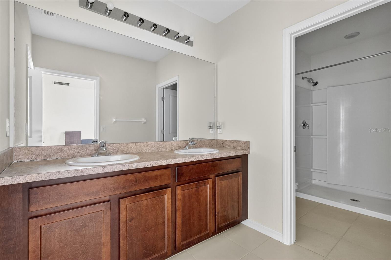 32997 KALOKO, WESLEY CHAPEL, FL, 33543