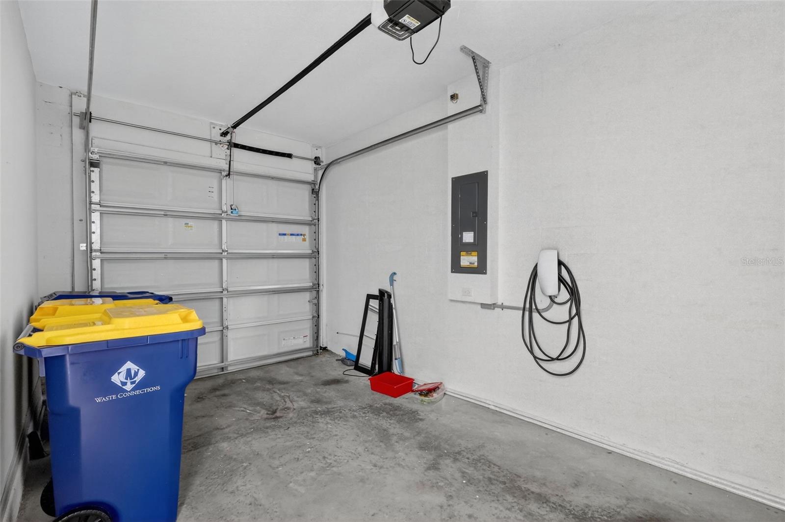 32997 KALOKO, WESLEY CHAPEL, FL, 33543