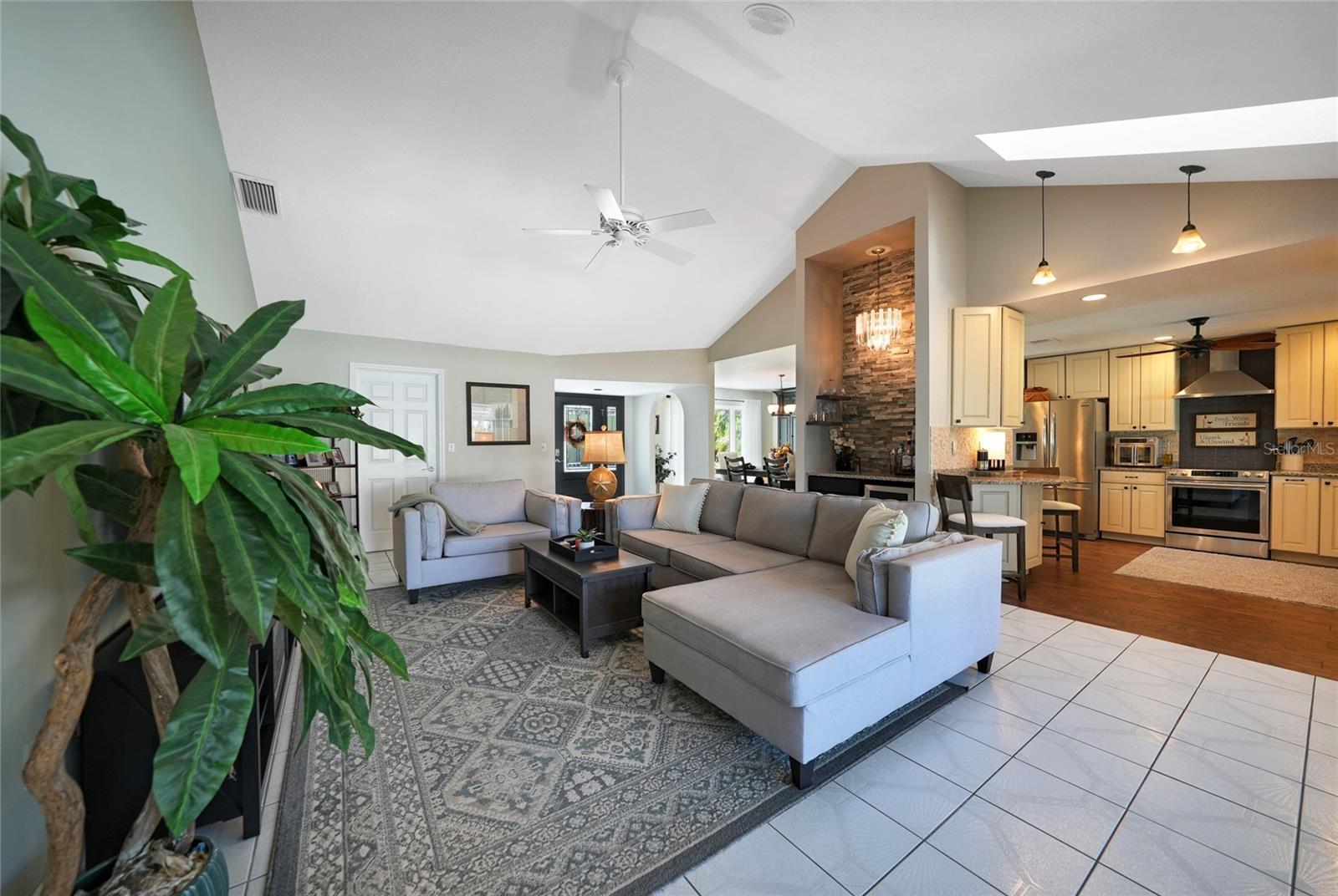 18380 ROBINSON AVE, PORT CHARLOTTE, FL, 33948