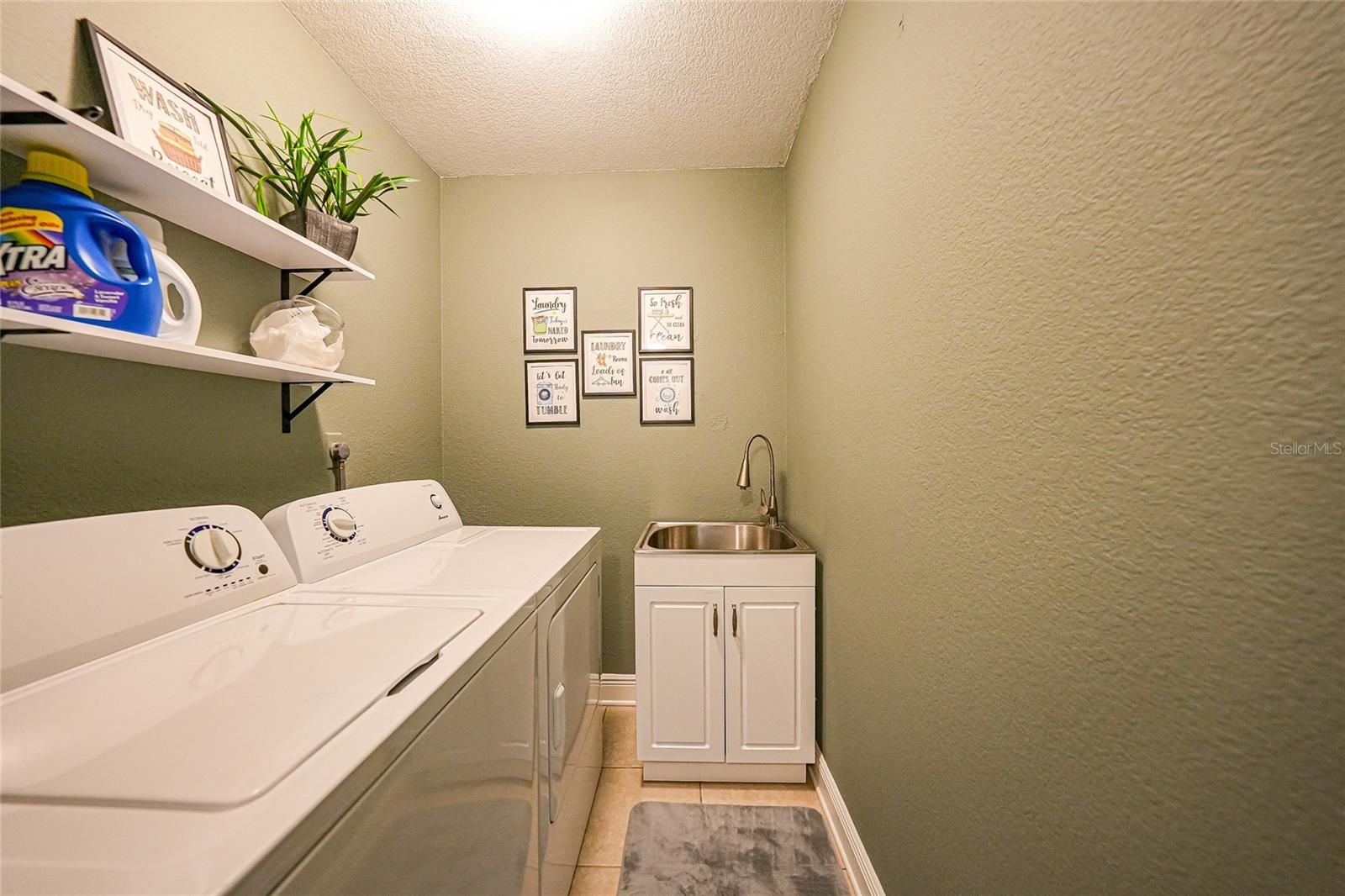 18380 ROBINSON AVE, PORT CHARLOTTE, FL, 33948