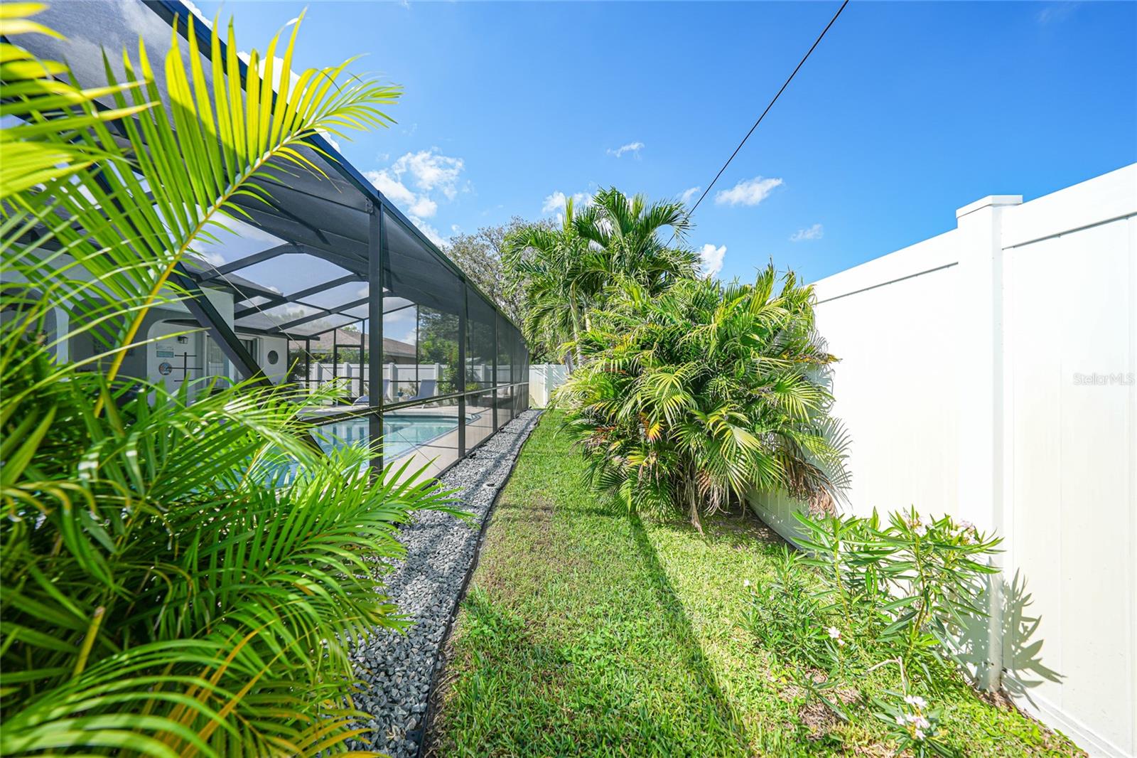 18380 ROBINSON AVE, PORT CHARLOTTE, FL, 33948