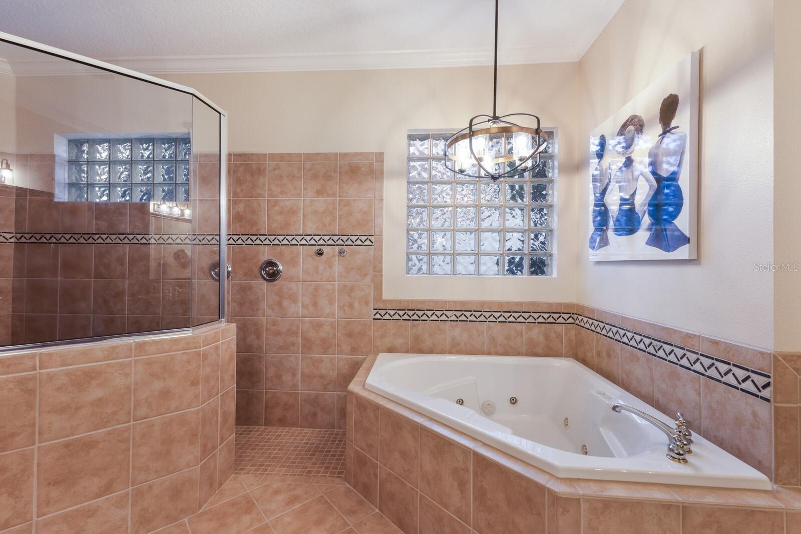 A4669473 Property Photo