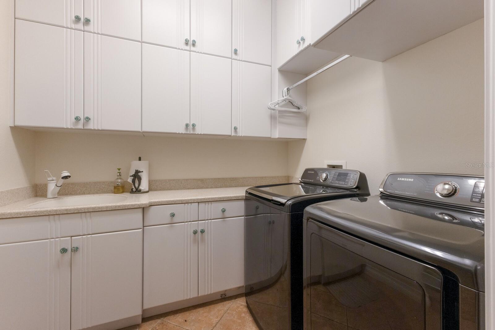 A4669473 Property Photo