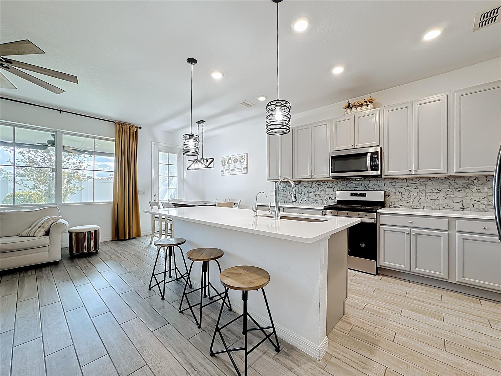 721 BENOI DR, DAVENPORT, FL, 33896