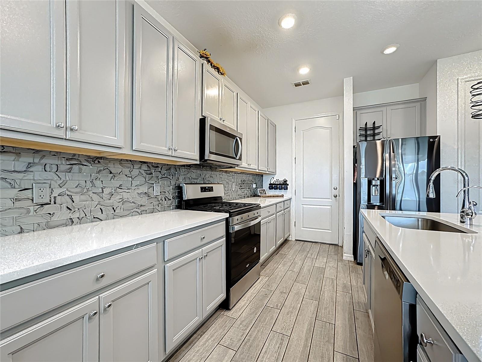 721 BENOI DR, DAVENPORT, FL, 33896