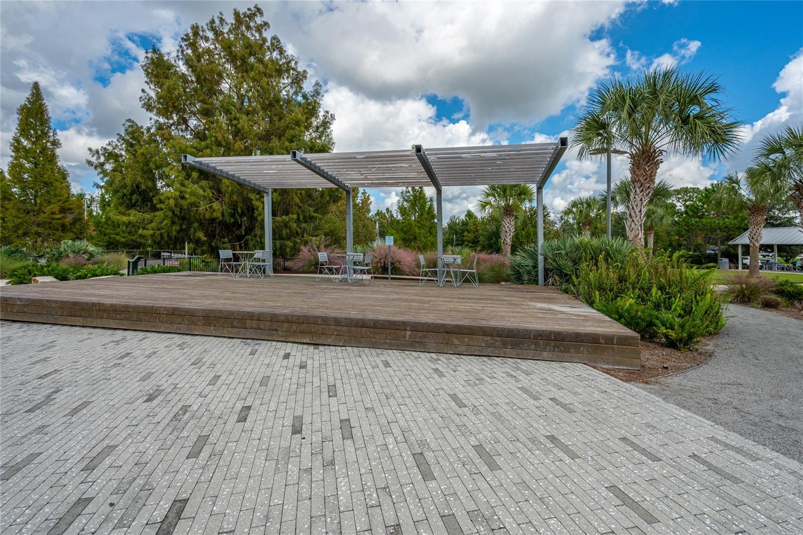 O6354921 Property Photo