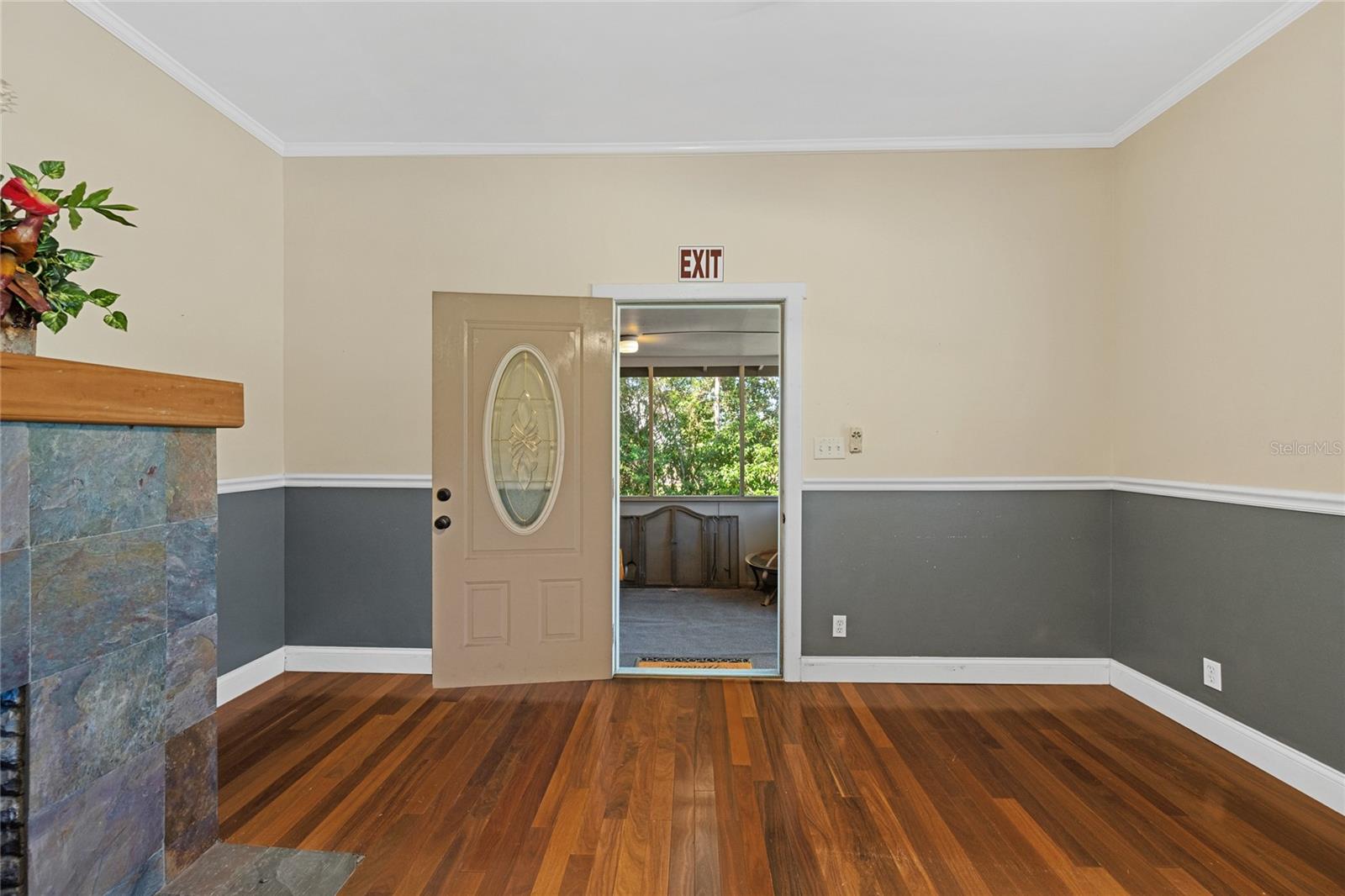 O6354921 Property Photo