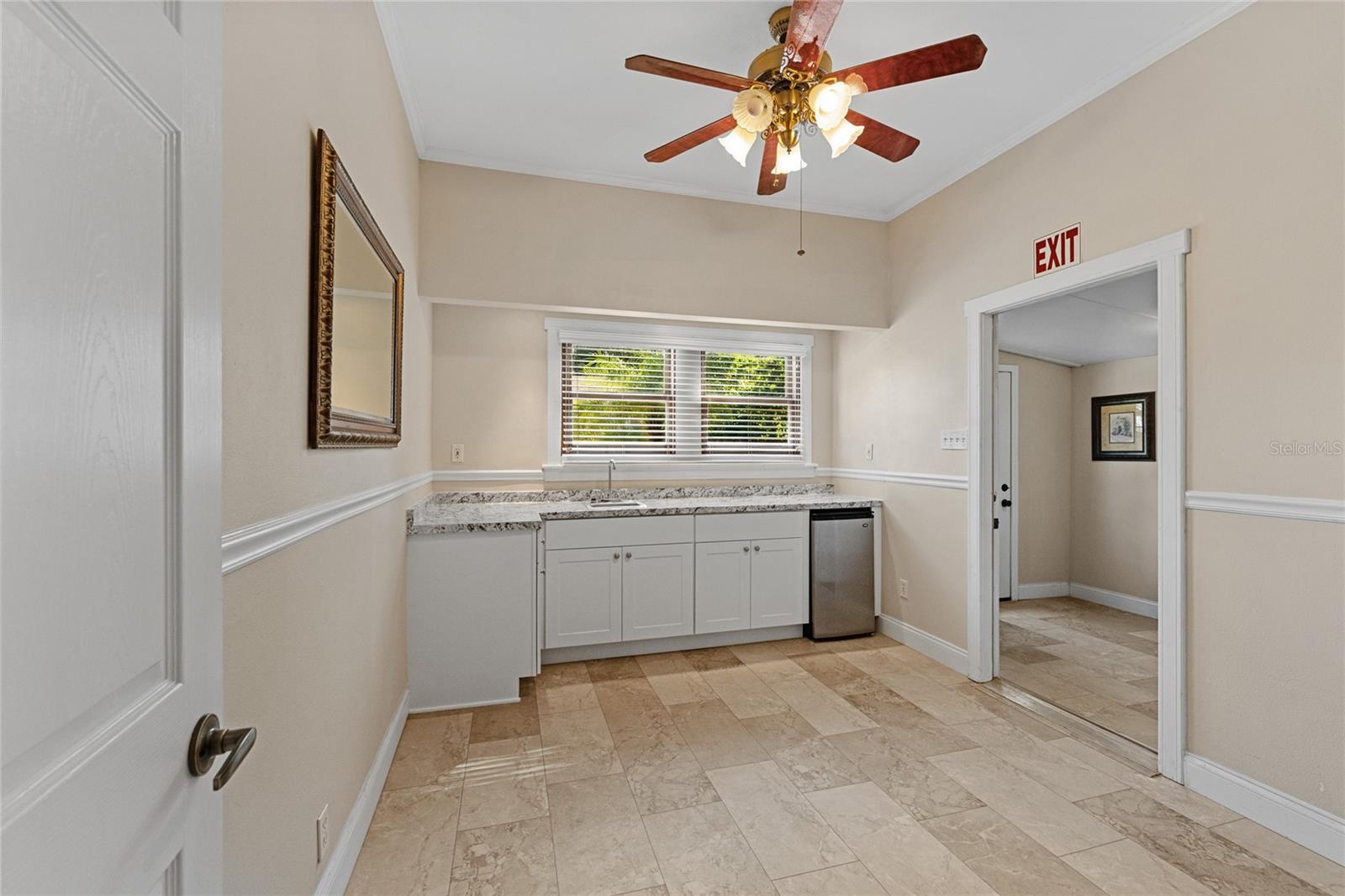 O6354921 Property Photo