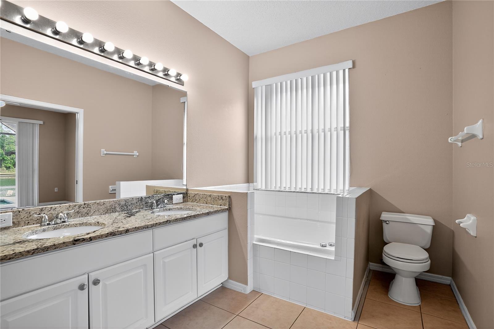 2916 SUNSET LAKES BLVD, KISSIMMEE, FL, 34747