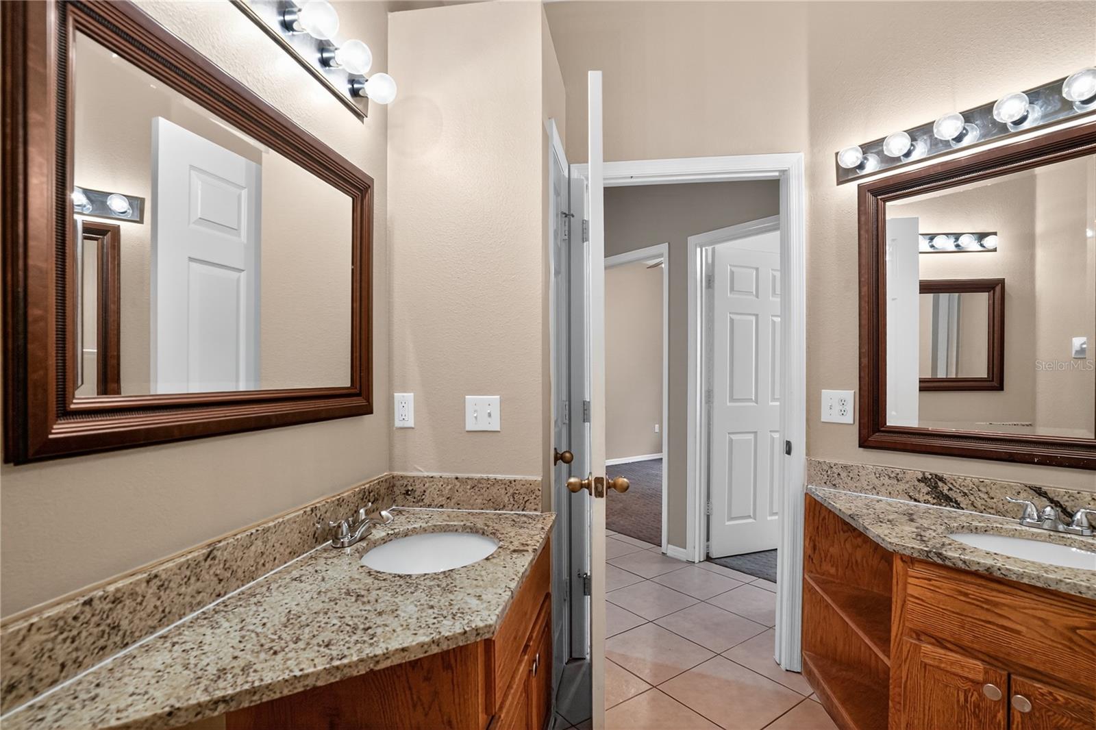 2916 SUNSET LAKES BLVD, KISSIMMEE, FL, 34747