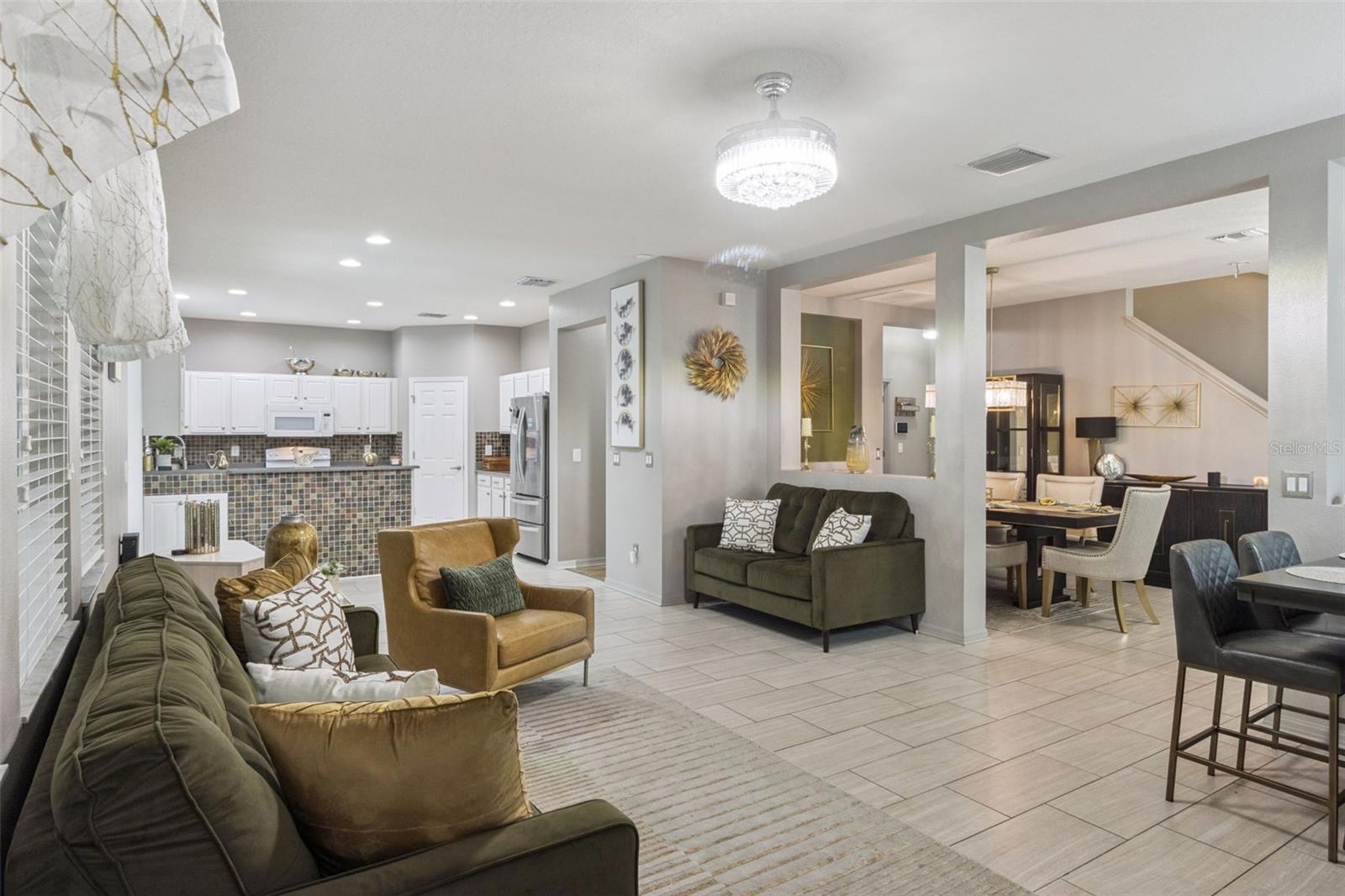 12004 RAMBLING STREAM DR, RIVERVIEW, FL, 33569