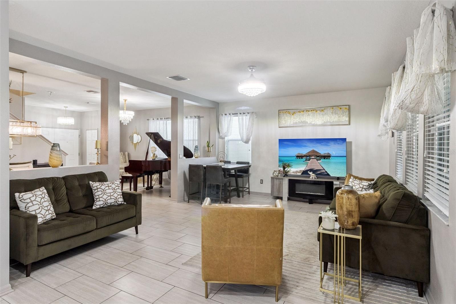 12004 RAMBLING STREAM DR, RIVERVIEW, FL, 33569