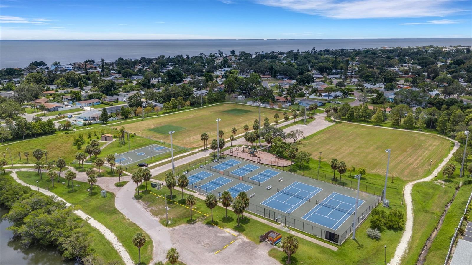 3855 ISLAND WAY, ST PETERSBURG, FL, 33705