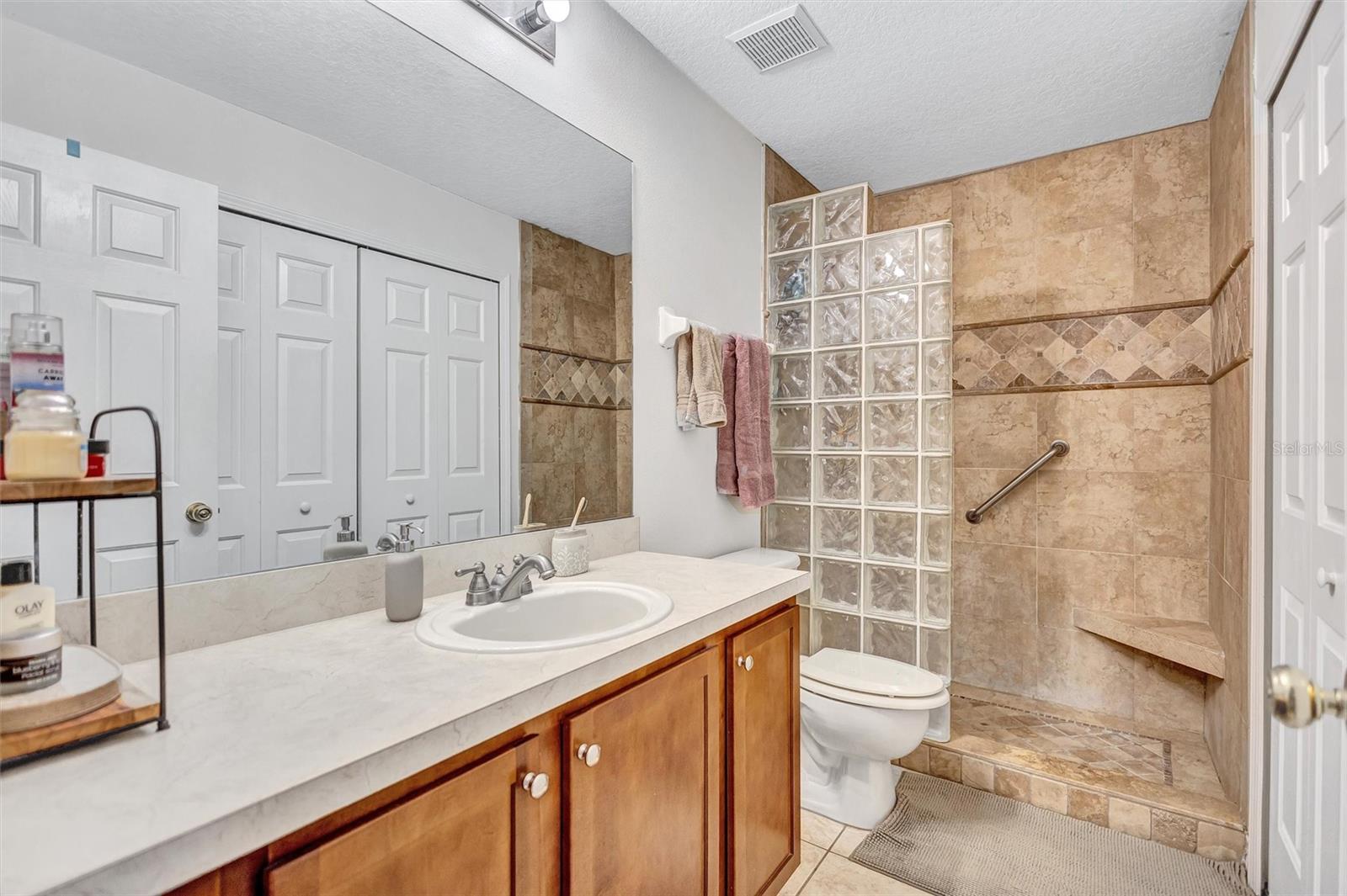 3855 ISLAND WAY, ST PETERSBURG, FL, 33705