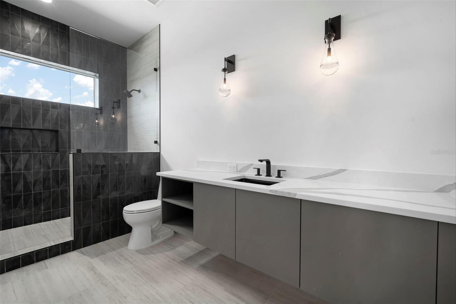 3 HAMMOCK BAY BLVD, APOLLO BEACH, FL, 33572