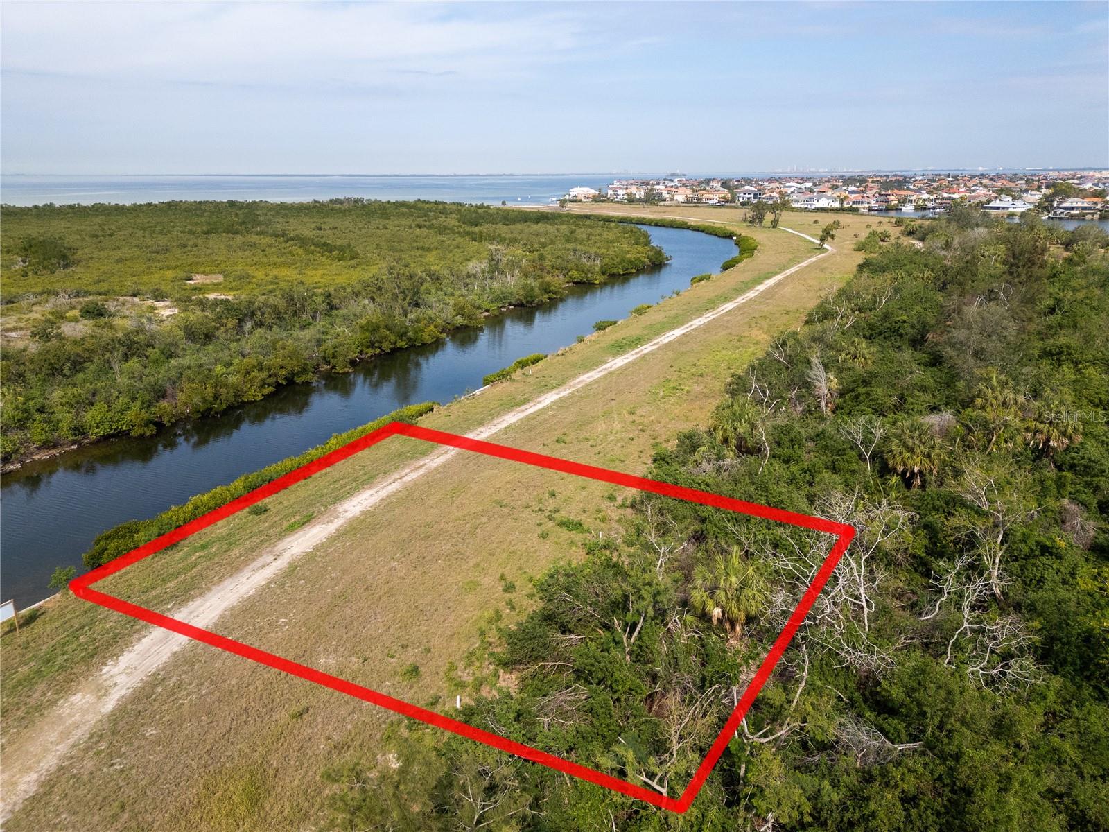 3 HAMMOCK BAY BLVD, APOLLO BEACH, FL, 33572