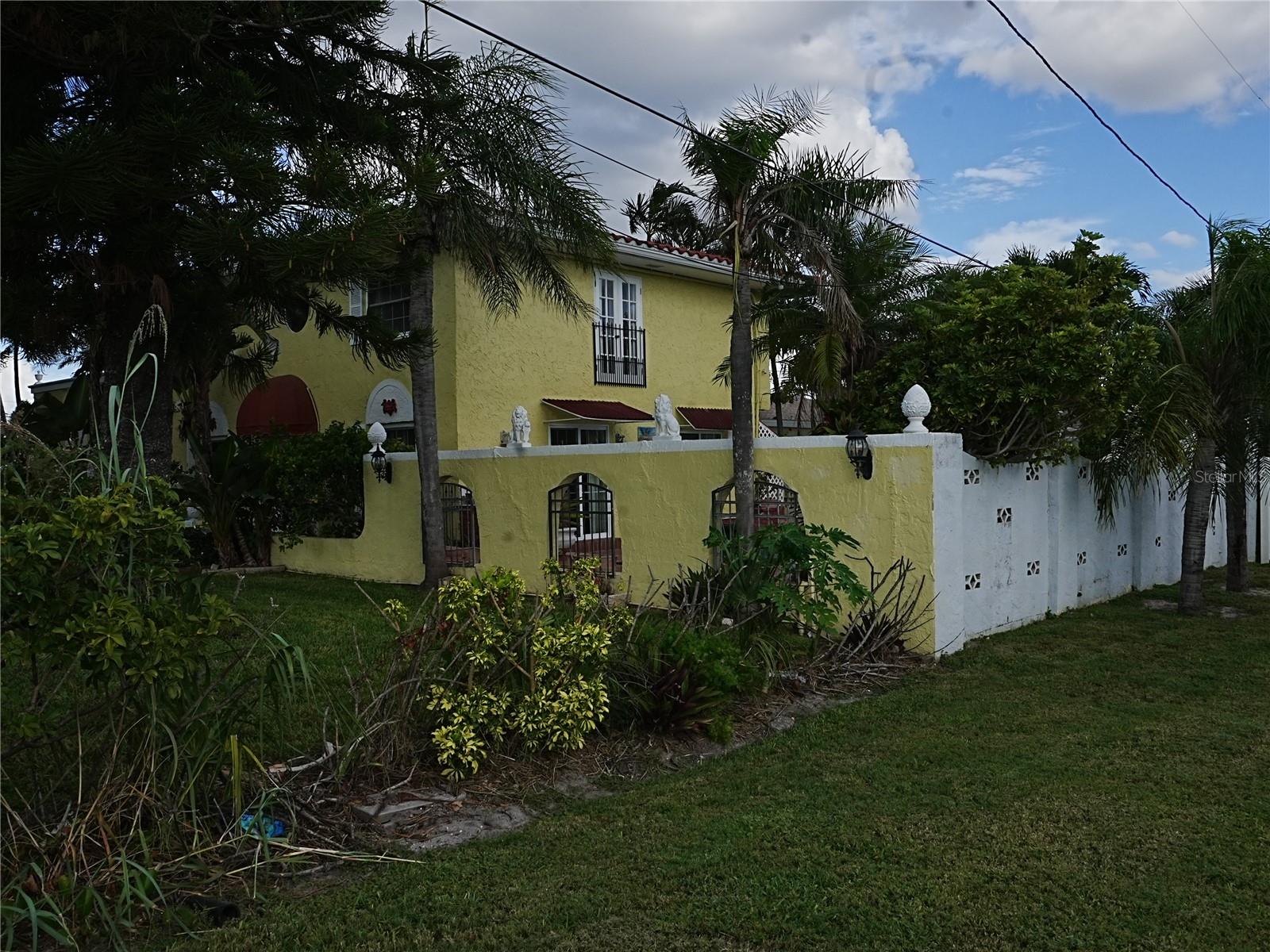 305 GULF BLVD, BELLEAIR BEACH, FL, 33786