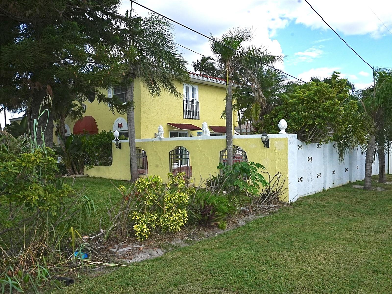 305 GULF BLVD, BELLEAIR BEACH, FL, 33786