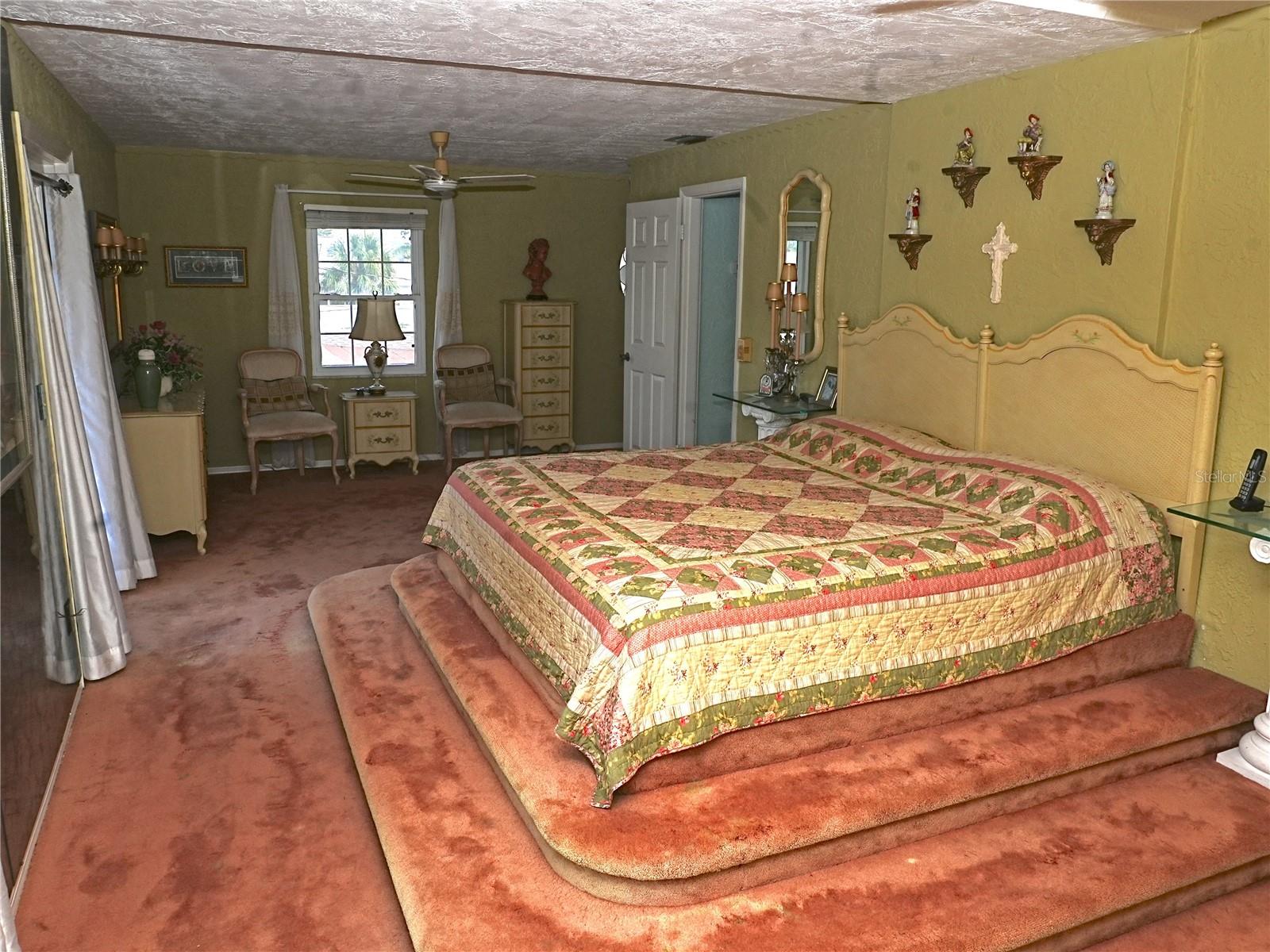 305 GULF BLVD, BELLEAIR BEACH, FL, 33786