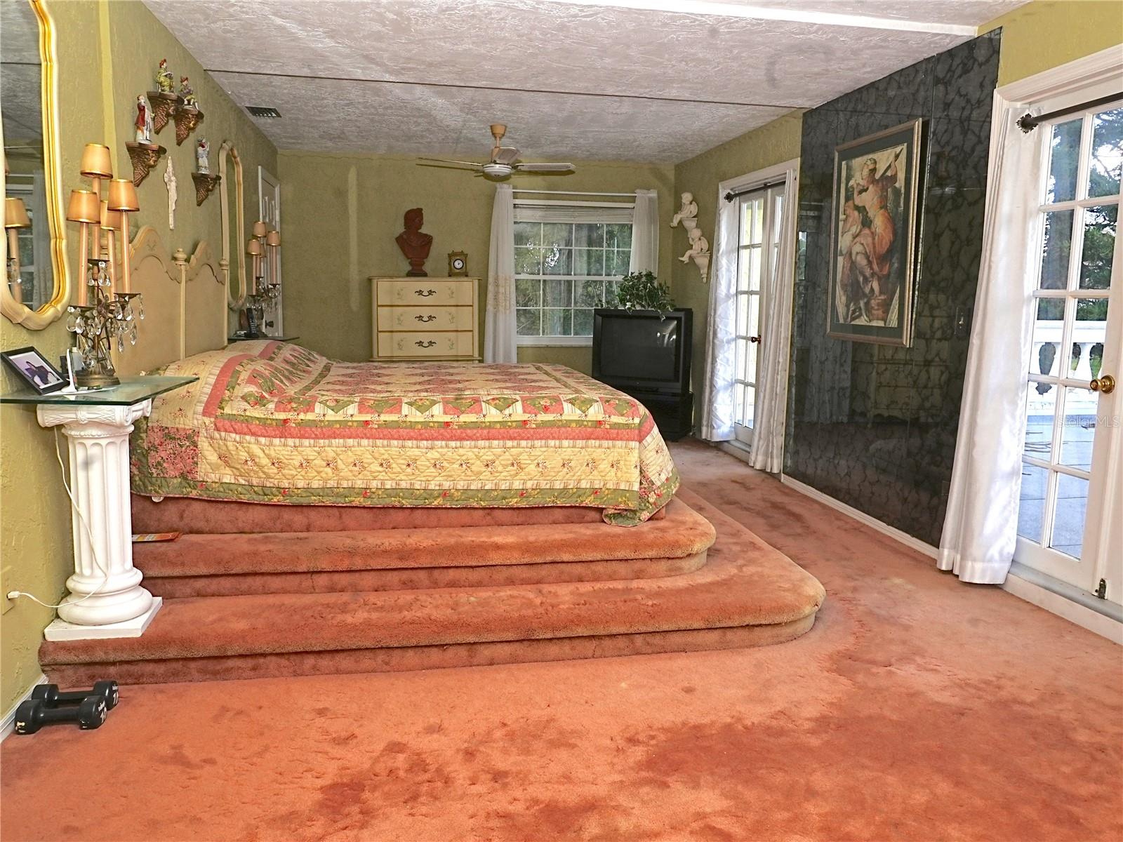 305 GULF BLVD, BELLEAIR BEACH, FL, 33786