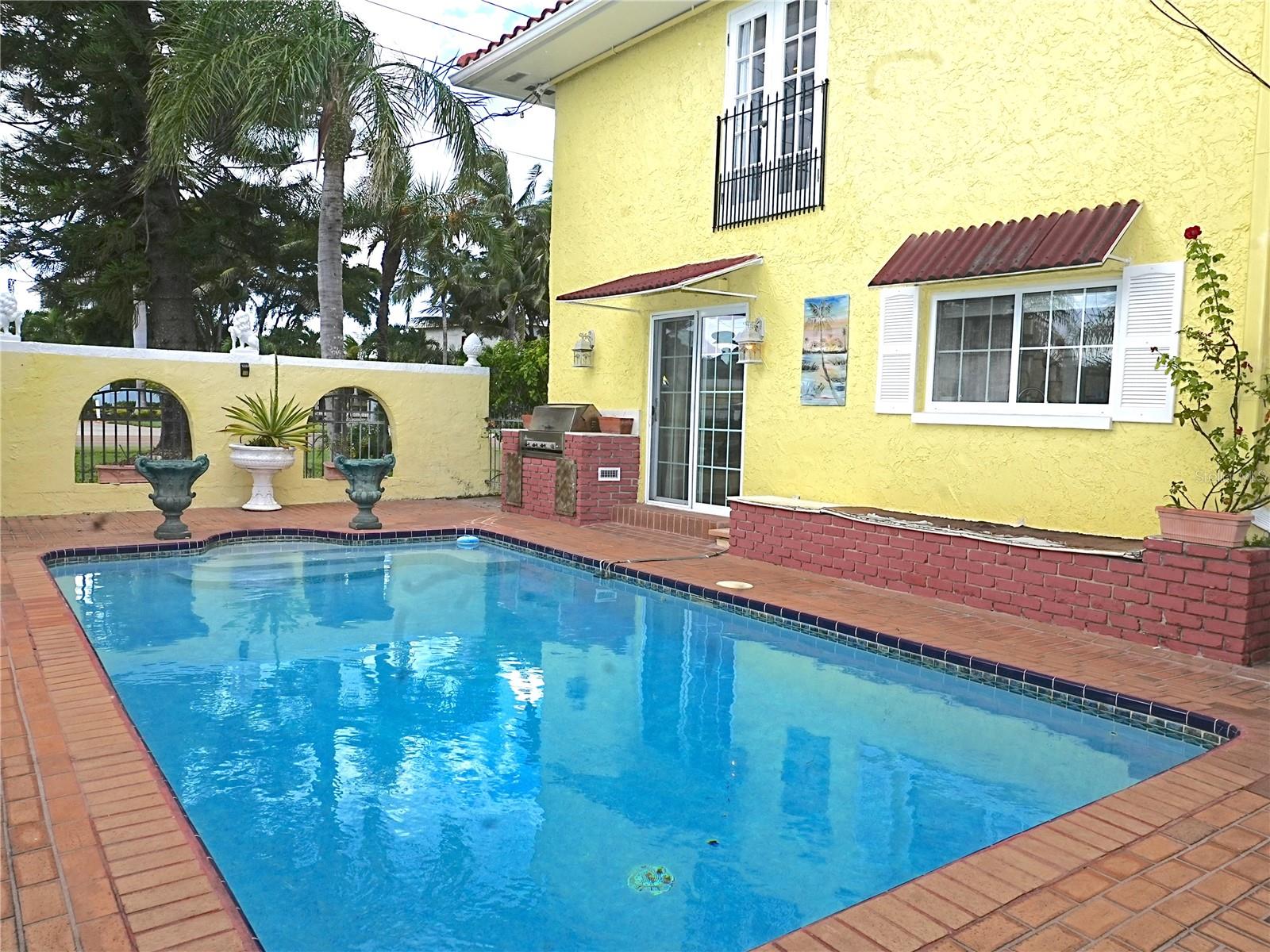 305 GULF BLVD, BELLEAIR BEACH, FL, 33786