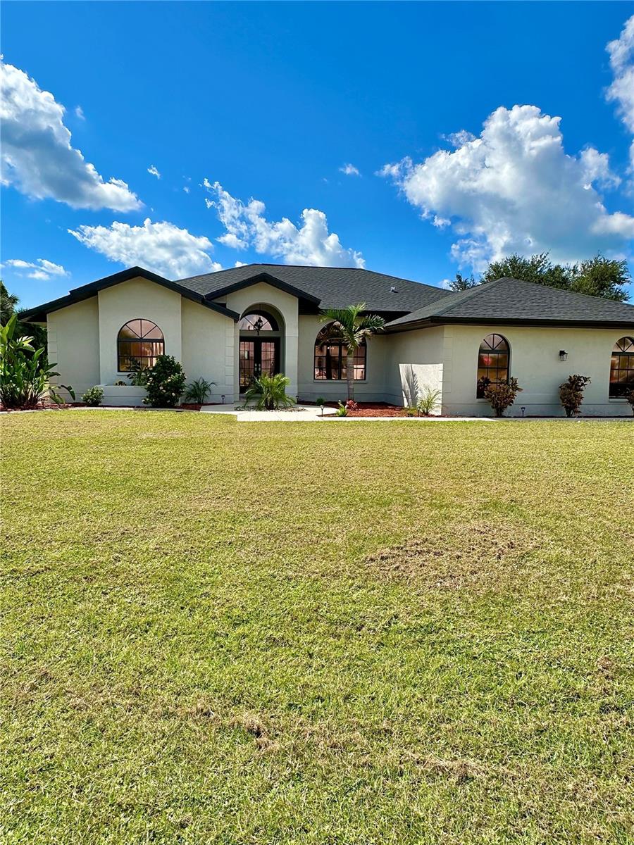 1 CLUBHOUSE RD, ROTONDA WEST, FL, 33947