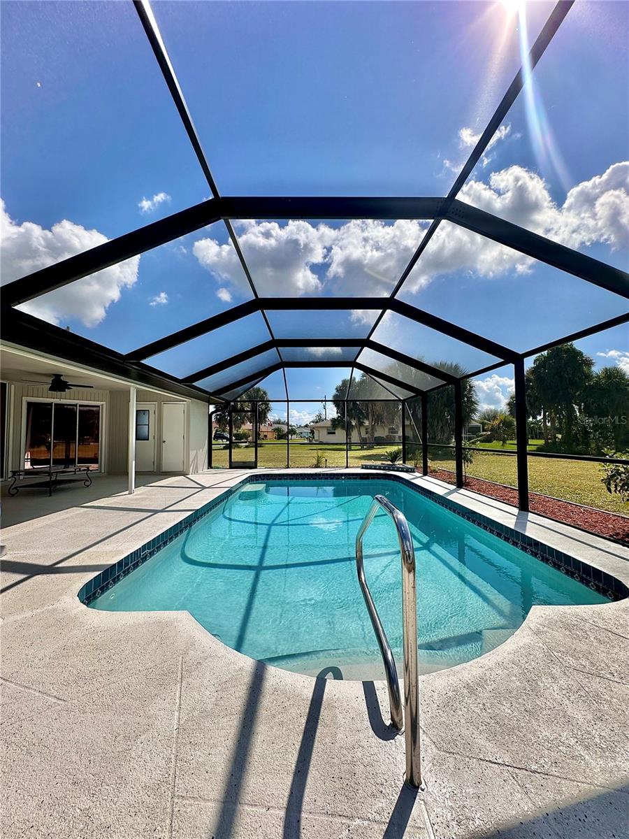 1 CLUBHOUSE RD, ROTONDA WEST, FL, 33947