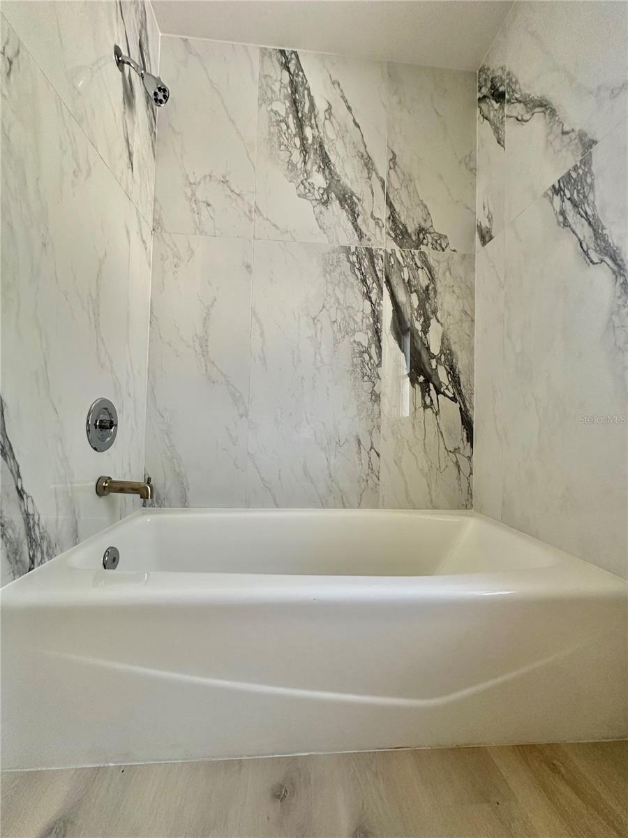 1 CLUBHOUSE RD, ROTONDA WEST, FL, 33947