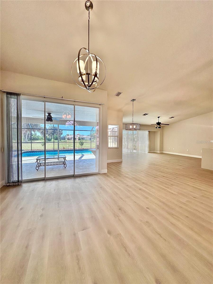 1 CLUBHOUSE RD, ROTONDA WEST, FL, 33947