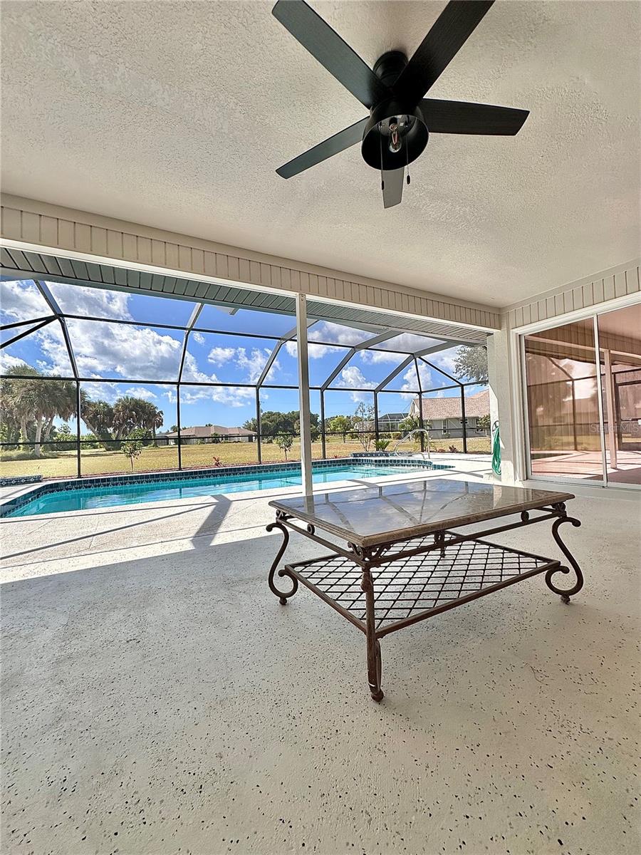 1 CLUBHOUSE RD, ROTONDA WEST, FL, 33947