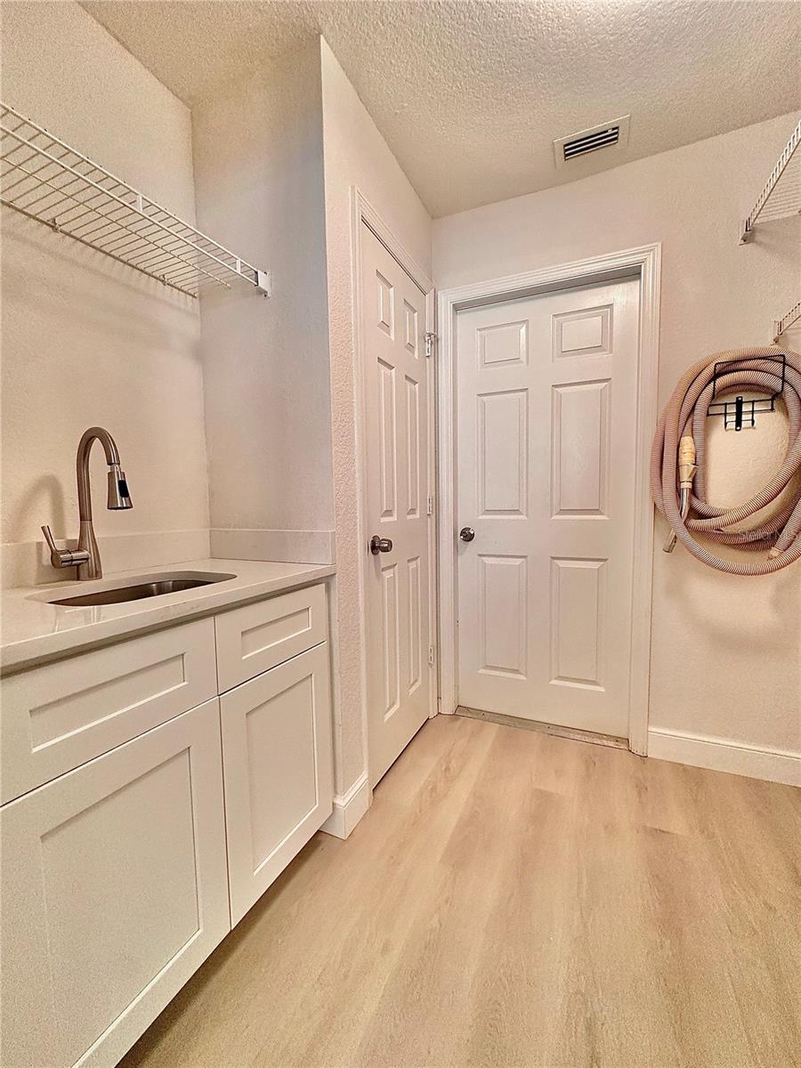 1 CLUBHOUSE RD, ROTONDA WEST, FL, 33947